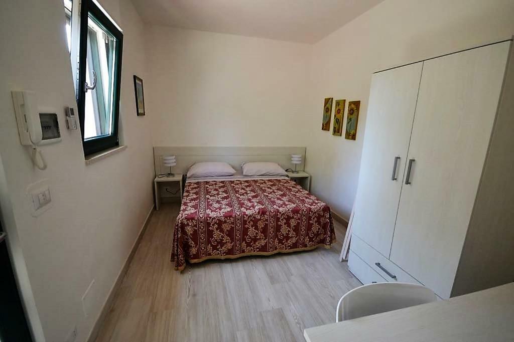 Le Stanze Di Casa Polinisso Guest House Carovigno Eksteriør bilde